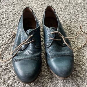 Taos leather oxford